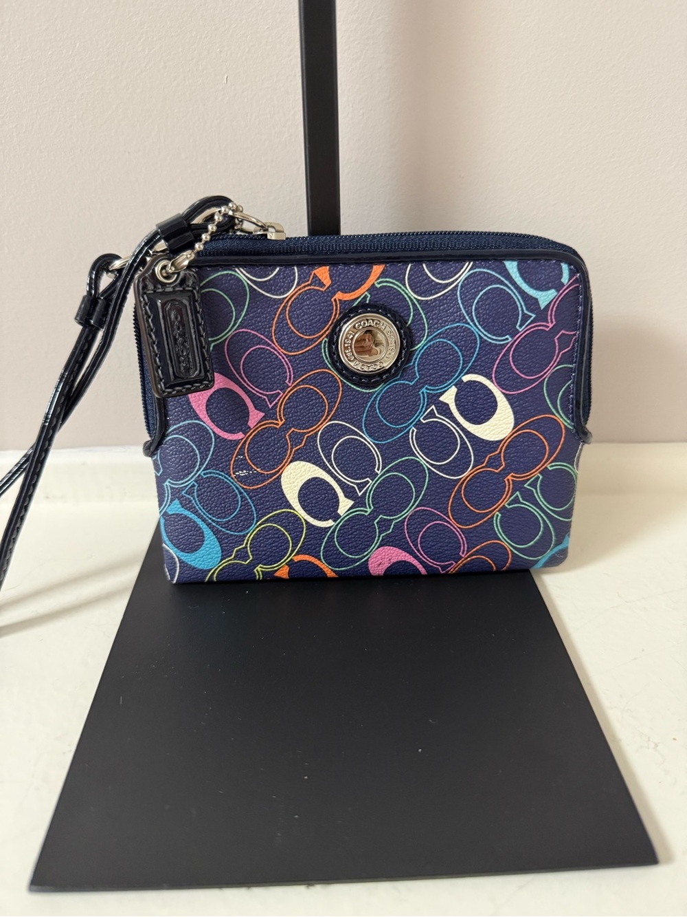 Coach Navy Multicolor Signature Wristlet/Wallet Pouch! Excellent Condition